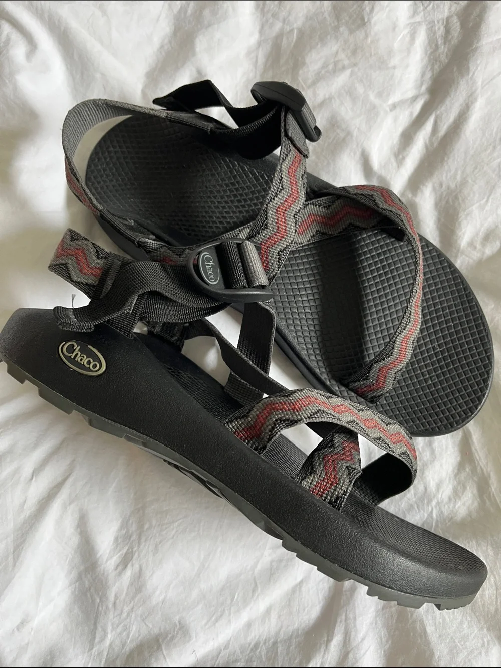 Chaco classic sandals men’s size 9 chevron print